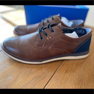 *New* In Box. Oxford shoe. Boys 7